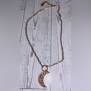 Women’s Gold Chain Necklace with crescent moon pendant